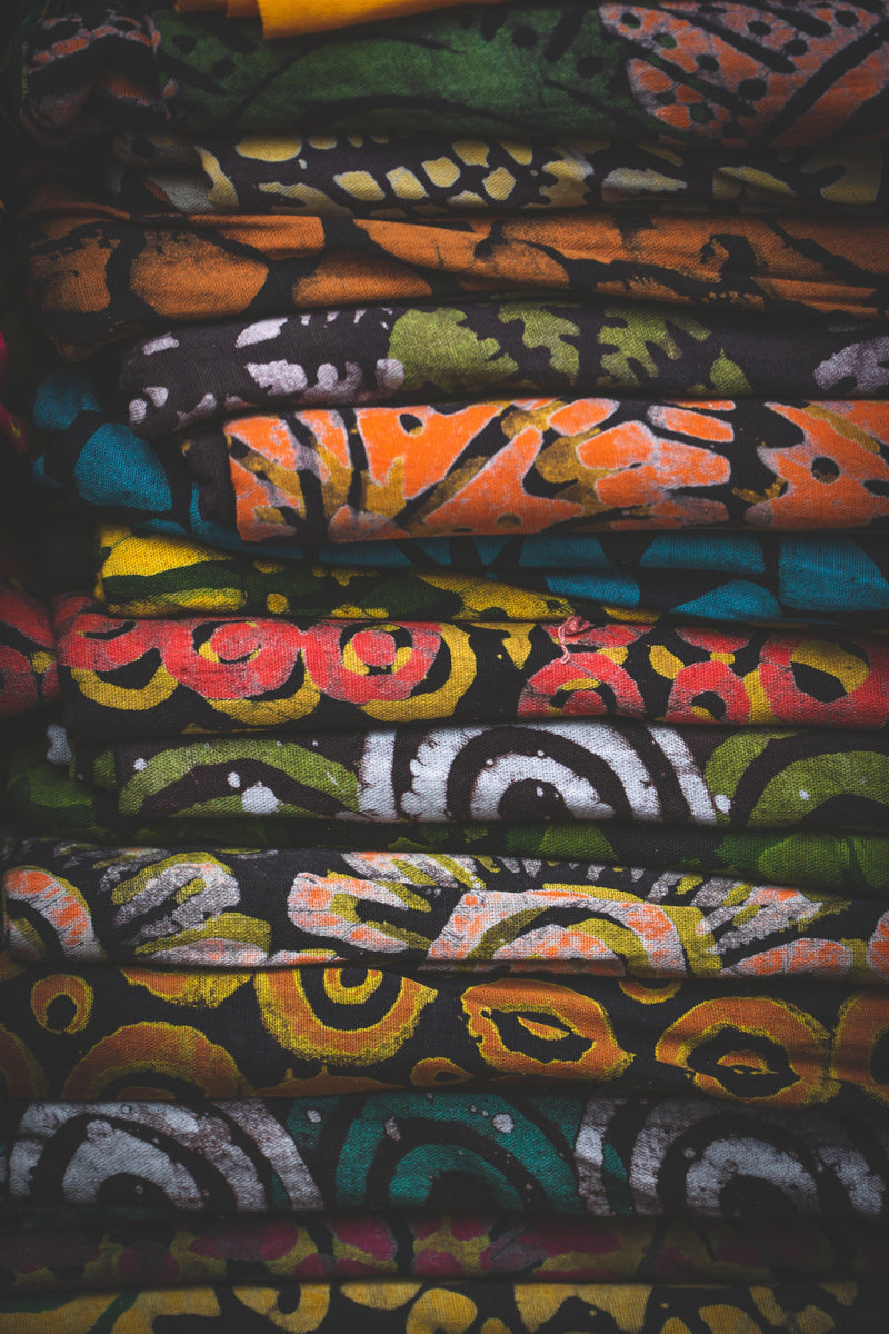 Malowanie na tkaninach - farby, technika, 5 pomyslow (T-shirt, torba, poszewka)