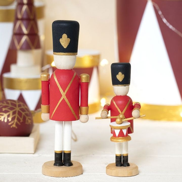 Drewniana figurka do dekorowania - Dziadek do orzechów 18 cm | Artmie