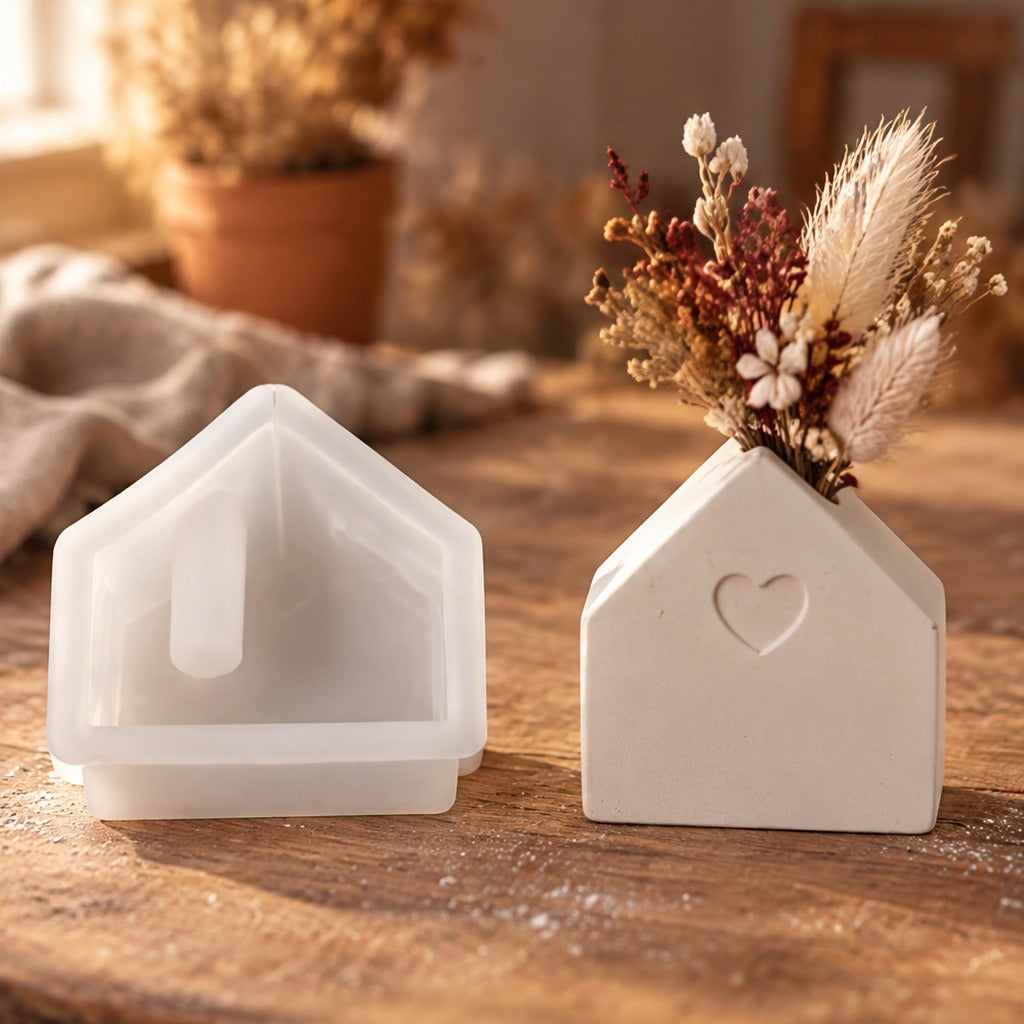 Forma silikonowa do odlewów mini wazoników na suszone kwiaty – domek – 5,1 × 5,9 cm