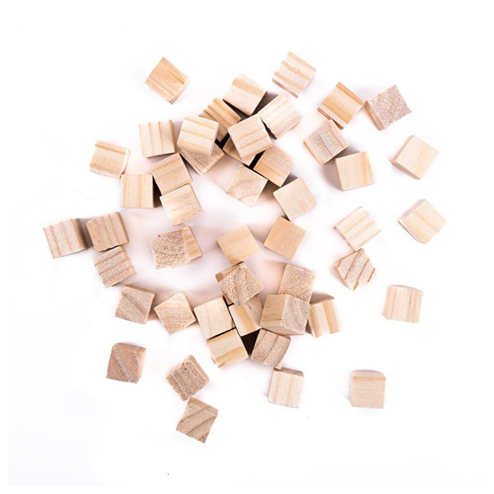 Naturalne drewniane kostki 15x15 mm / zestaw 49 sztuk | Artmie