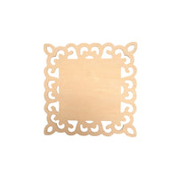 Podkładka drewniana pod kubek z ażurowym wzorem / 12cm x 12cm | Artmie