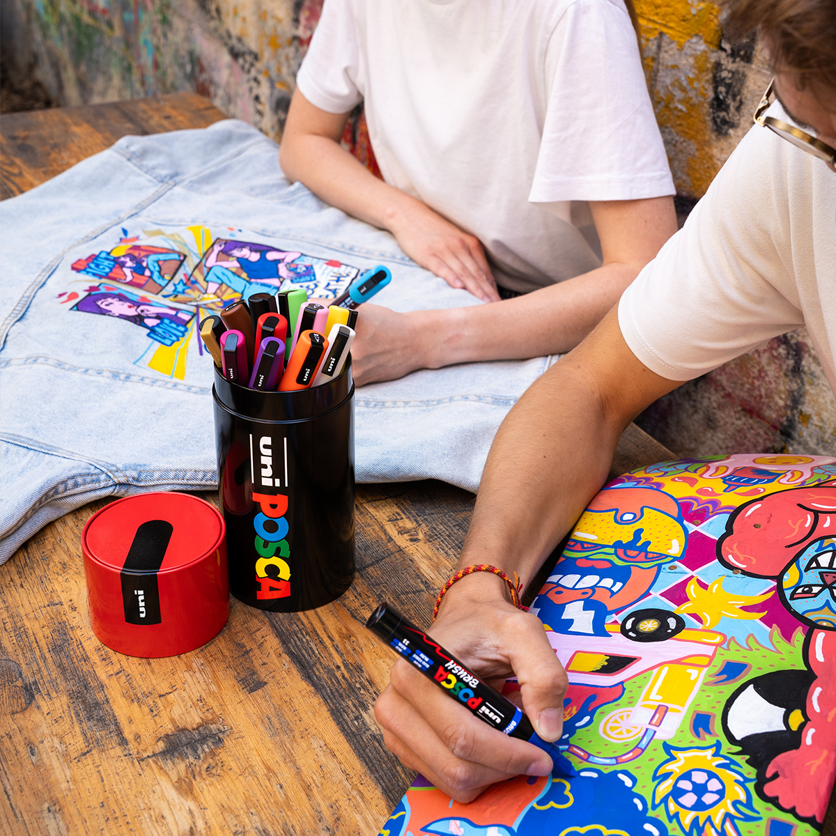 Posca zestaw mieszany markerów w metalowej puszce – 13 szt. (PC-3M, PC-5M, PC-5BR)